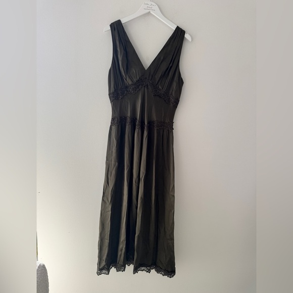 REFORMATION NWT Stasia Dress in Pine Tree - Picture 5 of 9